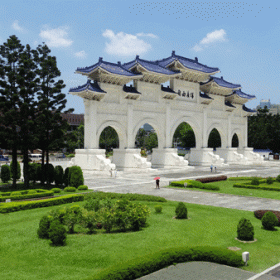 Door-Chiang-Kai-Shek-Memorial-Hall