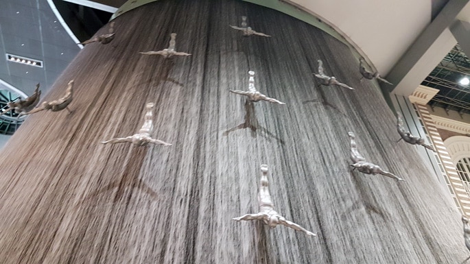 waterfall-Emirates-Mall